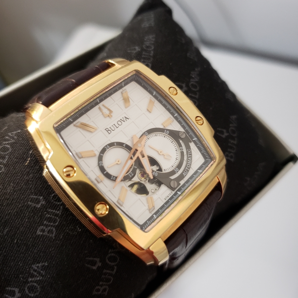 Watch - Picture 3 of 4